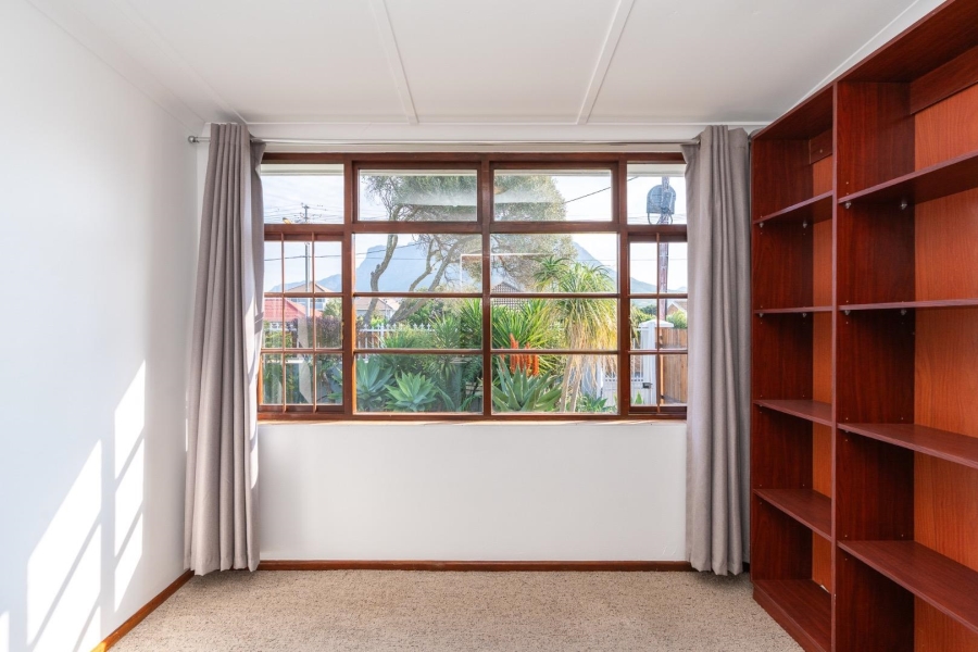 To Let 4 Bedroom Property for Rent in Mowbray Western Cape